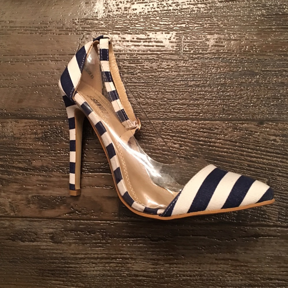 Stripe Pump by RedKiss